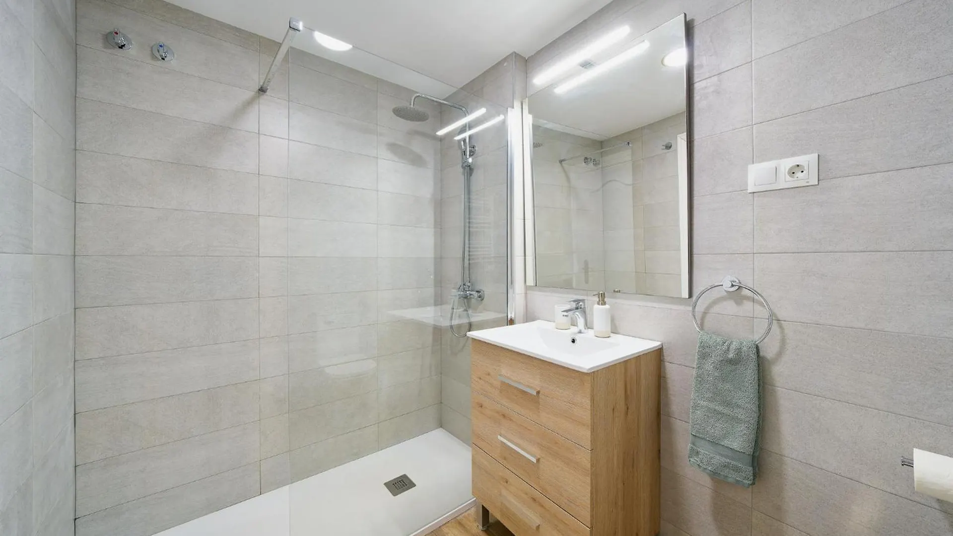 Soho Malaga By Lovely Home 0*,  İspanya